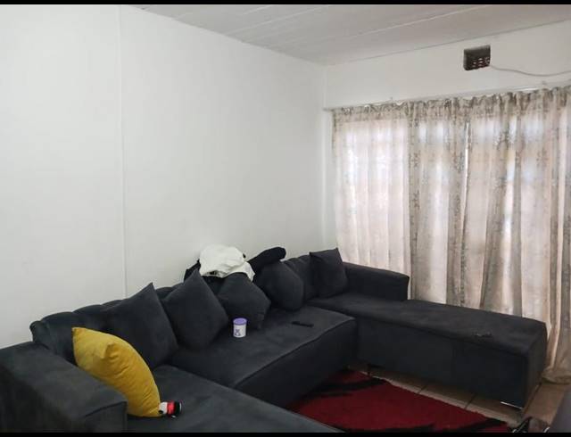 2 BEDROOM PROPERTY TO RENT IN KENSINGTON